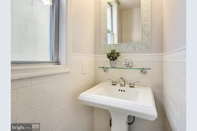 104 R St #A NE, Washington, DC 20002 - Photo 17