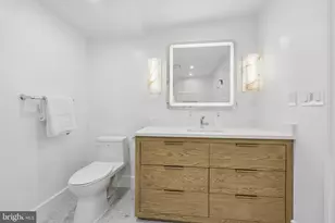 235 12th St SE, Washington, DC 20003 - Photo 37