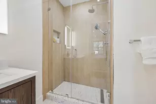 235 12th St SE, Washington, DC 20003 - Photo 23
