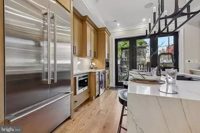 235 12th Street SE, Washington, DC 20003 - Photo 15