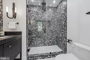 235 12th St SE, Washington, DC 20003 - Photo 29