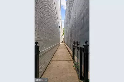 309 K Street SE, Washington, DC 20003 - Photo 29