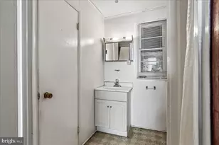 2227 Newton St NE, Washington, DC 20018 - Photo 21