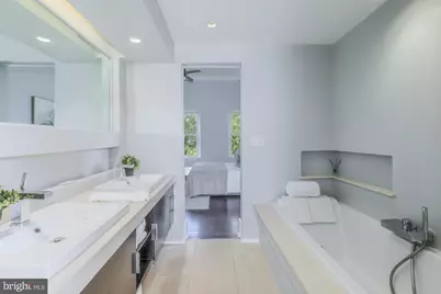 1429 5th Street NW, Washington, DC 20001 - Photo 33
