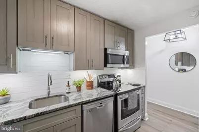 1325 18th Street NW #308, Washington, DC 20036 - Photo 11