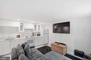 708 I St SE, Washington, DC 20003 - Photo 7