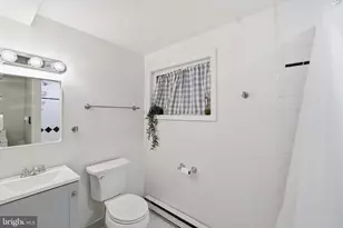 708 I St SE, Washington, DC 20003 - Photo 19