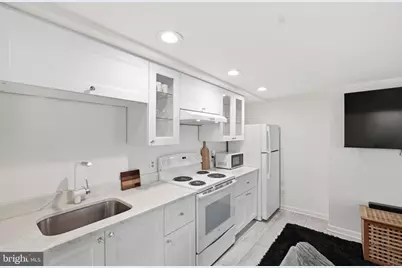 708 I Street SE #B, Washington, DC 20003 - Photo 13