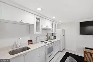 708 I St SE, Washington, DC 20003 - Photo 13