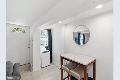 708 I Street SE #B, Washington, DC 20003 - Photo 5