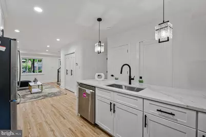 305 34th Place NE, Washington, DC 20019 - Photo 9