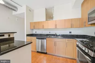 1390 Kenyon St NW, Washington, DC 20010 - Photo 9