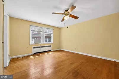 2301 41st Street NW #302, Washington, DC 20007 - Photo 3