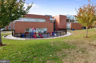 2301 41st St NW, Washington, DC 20007 - Photo 45