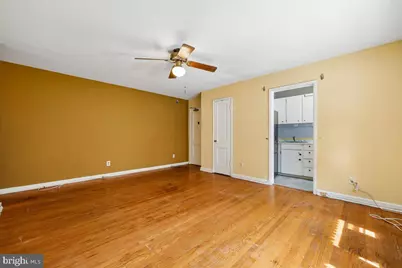 2301 41st Street NW #302, Washington, DC 20007 - Photo 5