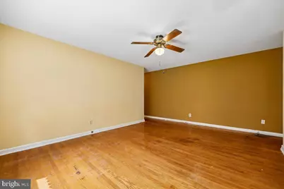 2301 41st Street NW #302, Washington, DC 20007 - Photo 17