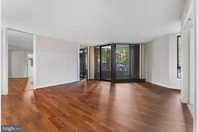 1099 22nd Street NW #104, Washington, DC 20037 - Photo 17