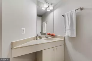 1099 22nd Street NW, Washington, DC 20037 - Photo 31