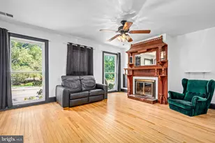 1827 East Capitol St SE, Washington, DC 20003 - Photo 9