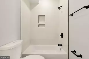 3215 Mt Pleasant St NW, Washington, DC 20010 - Photo 19