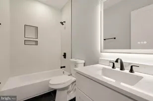 3215 Mt Pleasant St NW, Washington, DC 20010 - Photo 11