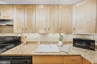 1825 T Street NW #301, Washington, DC 20009 - Photo 11