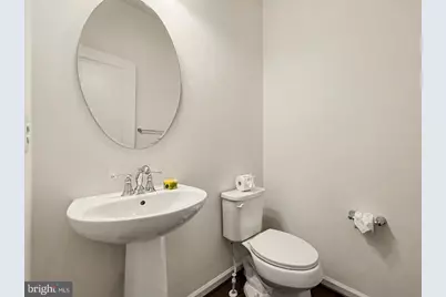 1024 Cook Drive SE, Washington, DC 20032 - Photo 9