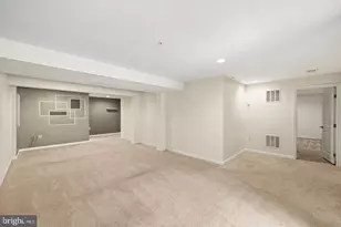 1024 Cook Dr SE, Washington, DC 20032 - Photo 21