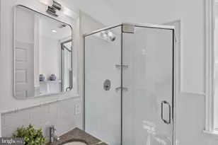 513 F St NE, Washington, DC 20002 - Photo 25