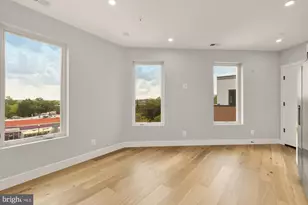 3215 Mt Pleasant St NW, Washington, DC 20010 - Photo 9