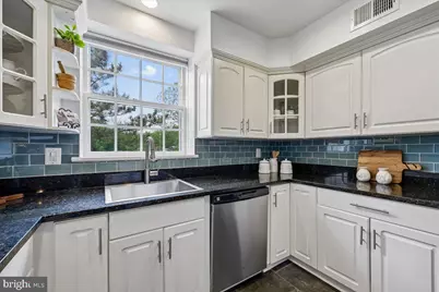 3621 39th Street NW #E323, Washington, DC 20016 - Photo 11