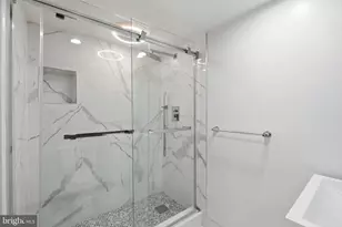 277 G St SW, Washington, DC 20024 - Photo 27