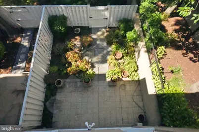 277 G Street SW #142, Washington, DC 20024 - Photo 33