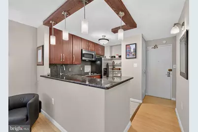1718 P Street NW #T9, Washington, DC 20036 - Photo 7