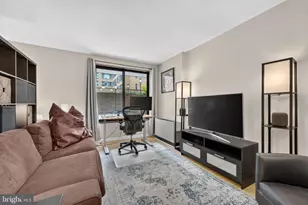 1718 P St NW, Washington, DC 20036 - Photo 9