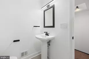 25 Rhode Island Ave NW, Washington, DC 20001 - Photo 25