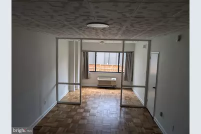 2141 I Street NW #210, Washington, DC 20037 - Photo 3