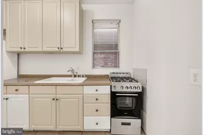 1102 K Street SE, Washington, DC 20003 - Photo 3