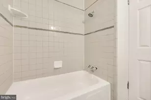 1102 K St SE, Washington, DC 20003 - Photo 17