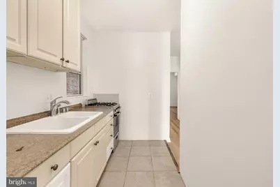 1102 K Street SE, Washington, DC 20003 - Photo 5