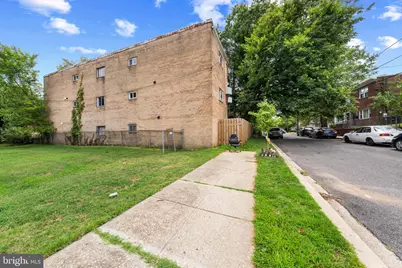 1221 47th Place NE, Washington, DC 20019 - Photo 17
