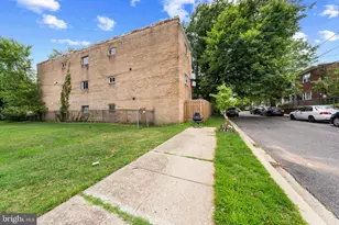 1221 47th Pl NE, Washington, DC 20019 - Photo 17