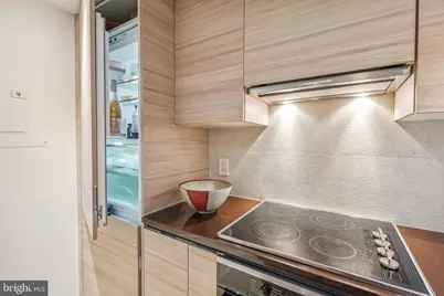 1080 Wisconsin Avenue NW #3002, Washington, DC 20007 - Photo 3