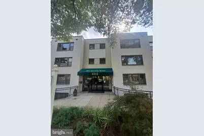 4840 Macarthur Boulevard NW #307, Washington, DC 20007 - Photo 1