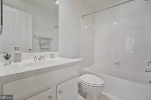 2107 12th Pl NW, Washington, DC 20009 - Photo 7