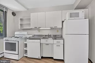 4200 Cathedral Ave NW, Washington, DC 20016 - Photo 9