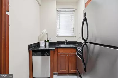 1010 25th Street NW #109, Washington, DC 20037 - Photo 9