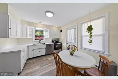 335 Quackenbos Street NE, Washington, DC 20011 - Photo 9