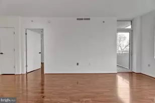 355 I Street SW, Washington, DC 20024 - Photo 9