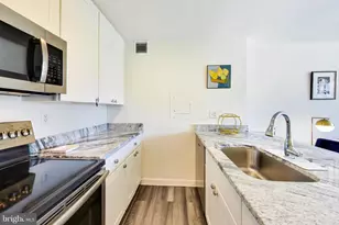 2501 Calvert St NW, Washington, DC 20008 - Photo 7
